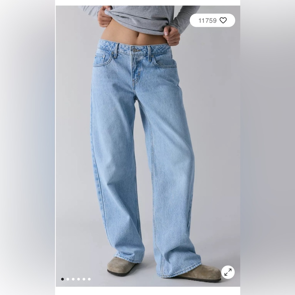 Levi’s Women’s Jeans Low Loose size 25